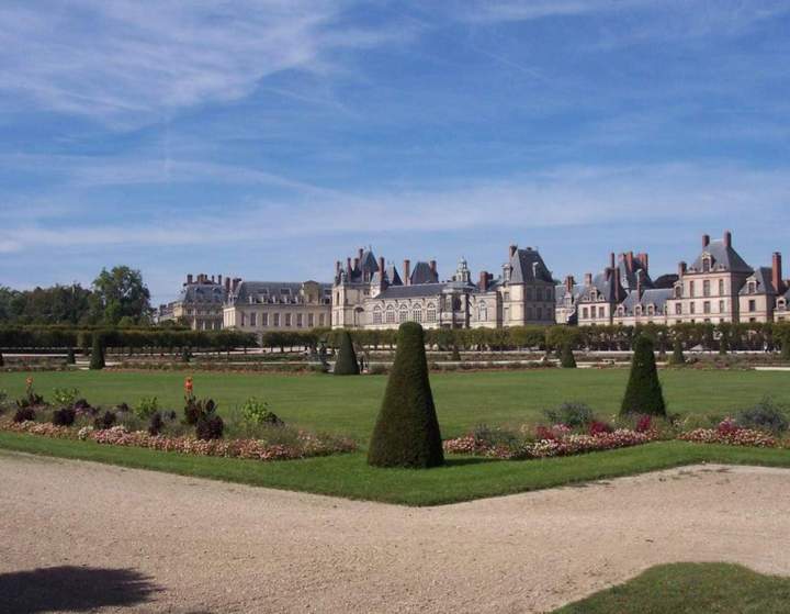 Services hôteliers de qualité au cœur de Fontainebleau